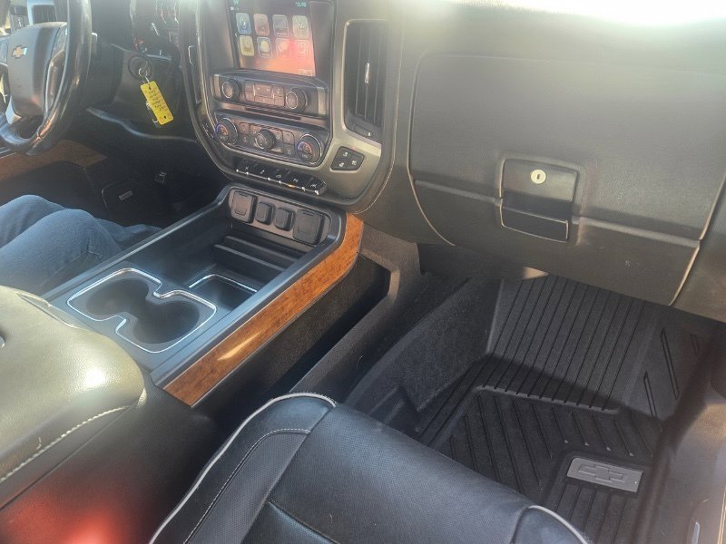 Used 2018 Chevrolet Silverado 1500 High Country image 41