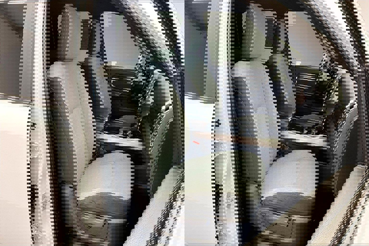 Used 2024 RAM 2500 Big Horn w/ Off Road Package image 6