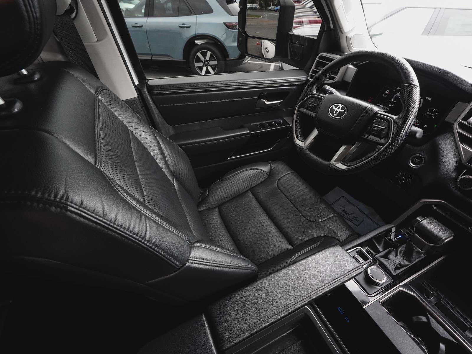 Used 2024 Toyota Tundra Limited image 38