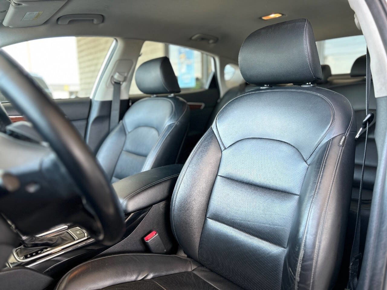 Used 2017 Kia Cadenza Premium FWD image 40