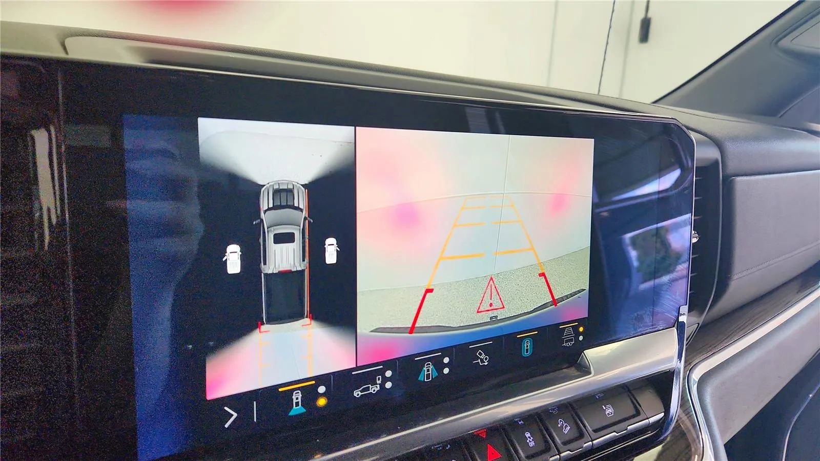 Used 2023 Chevrolet Silverado 1500 LT Trail Boss w/ LT Trail Boss Premium Package image 29