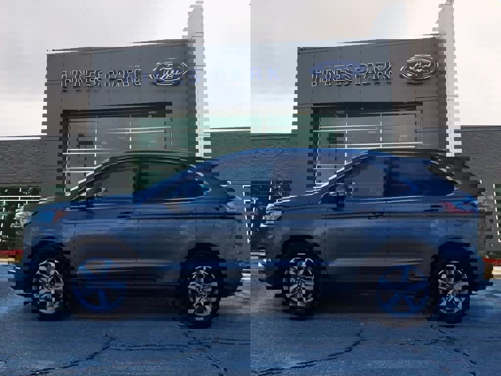 Certified 2019 Ford Edge SEL w/ Equipment Group 201A image 4