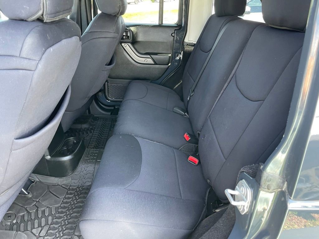 Used 2017 Jeep Wrangler Unlimited Sport AWD/4WD image 7