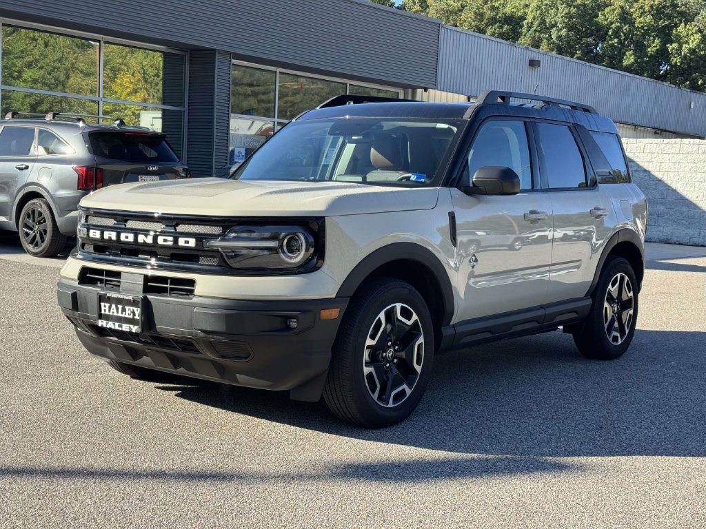 Used 2024 Ford Bronco Sport Outer Banks w/ Tech Package AWD/4WD image 26