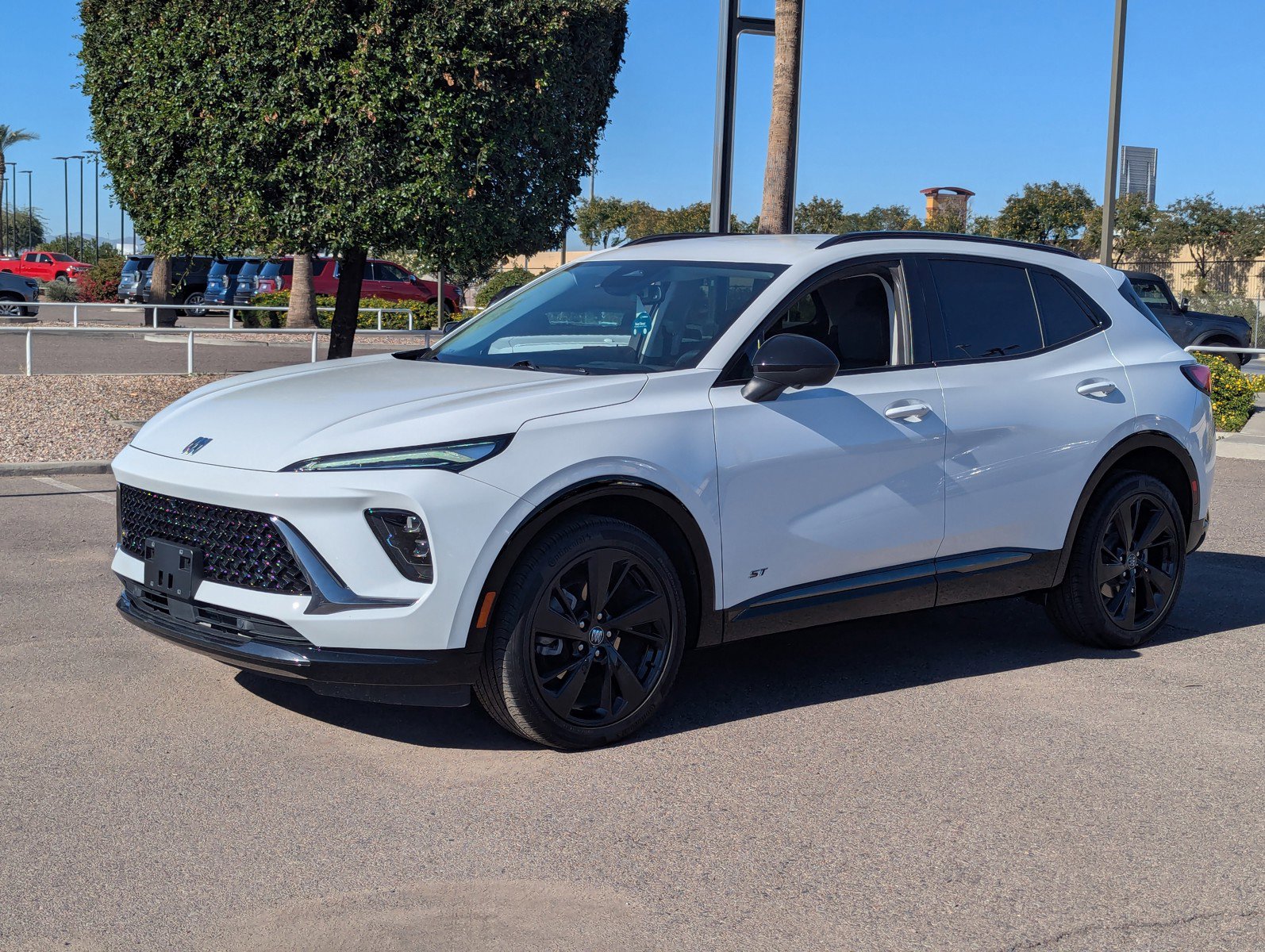 Certified 2025 Buick Envision Sport Touring image 2