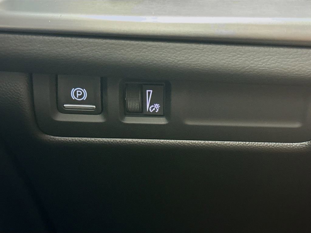 Used 2024 Cadillac XT4 Sport w/ Cold Weather Package image 11