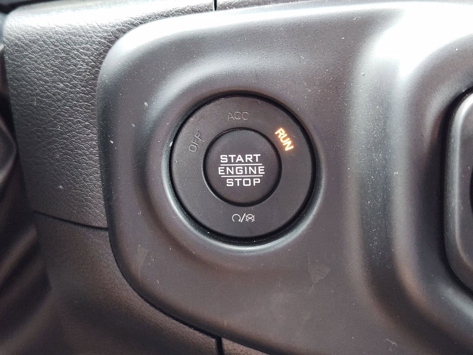 Used 2023 Jeep Wrangler Sport AWD/4WD image 29