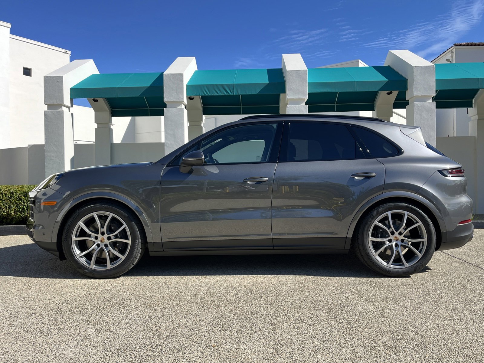New 2025 Porsche Cayenne image 2
