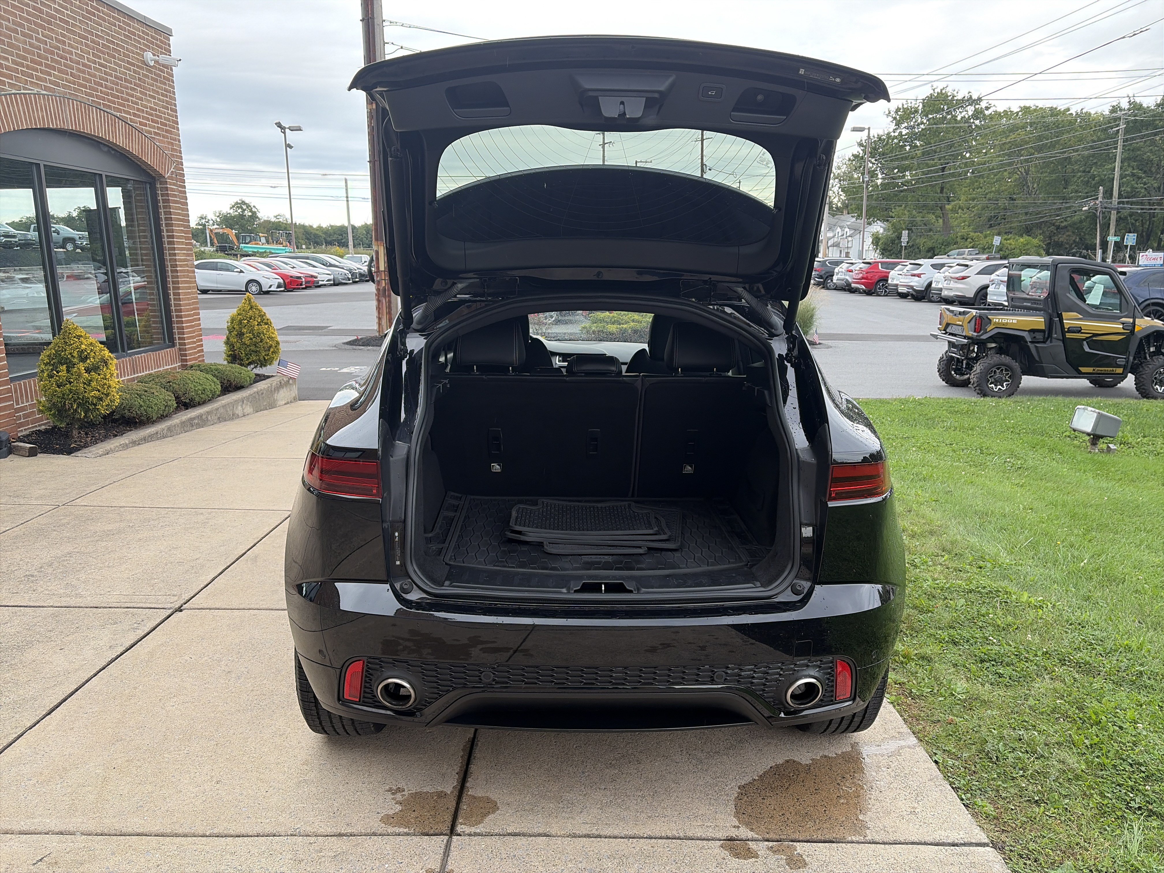 Used 2019 Jaguar E-PACE R-Dynamic SE AWD/4WD image 5