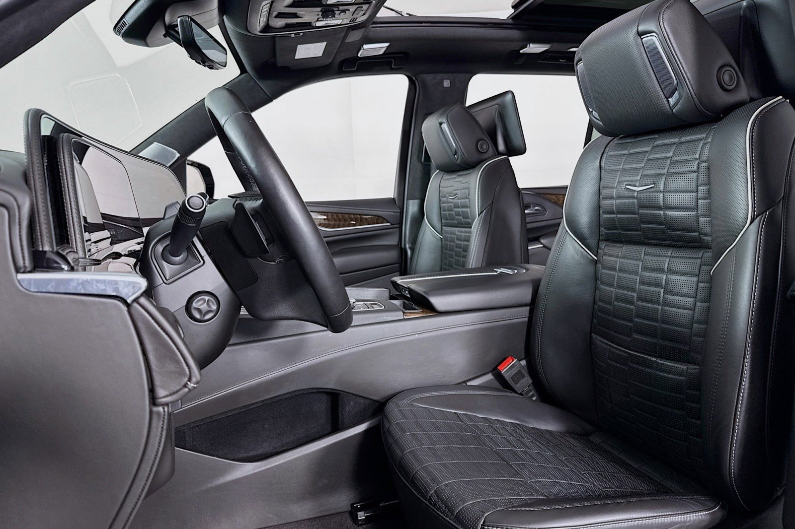 Used 2023 Cadillac Escalade Sport Platinum image 17