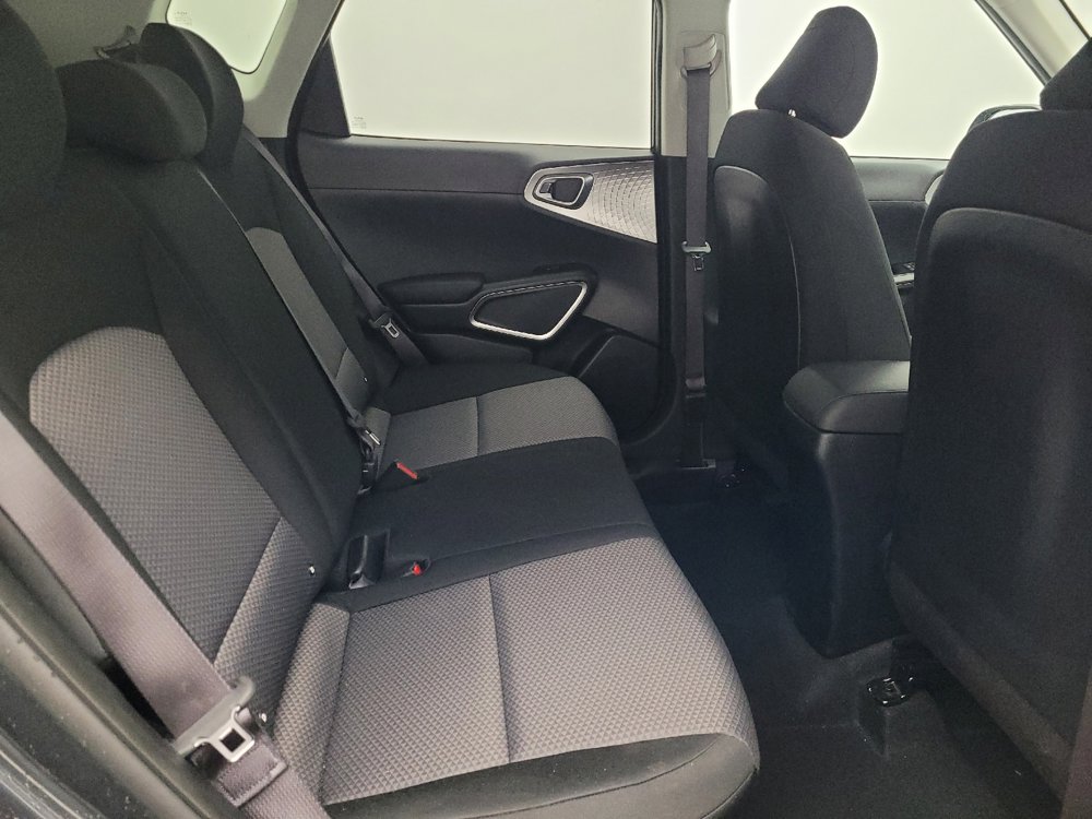 Used 2025 Kia Soul LX image 19