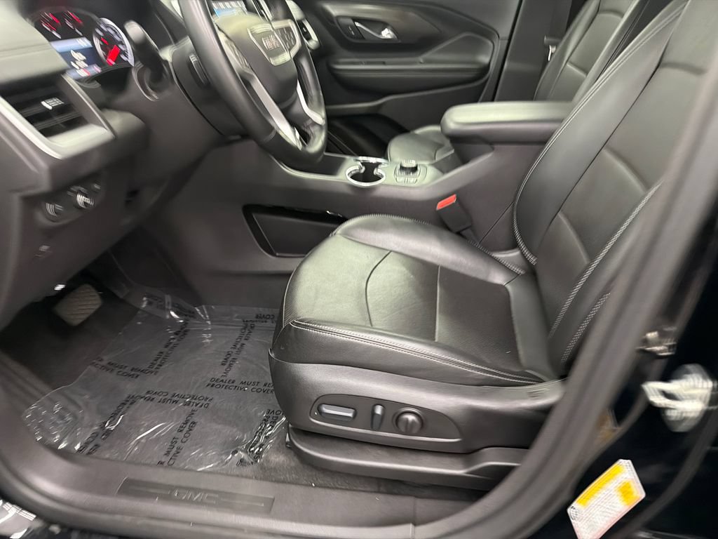 Used 2024 GMC Terrain SLT AWD/4WD image 10