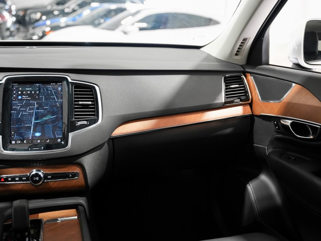 Used 2025 Volvo XC90 T8 Plus w/ Protection Package Premier image 22