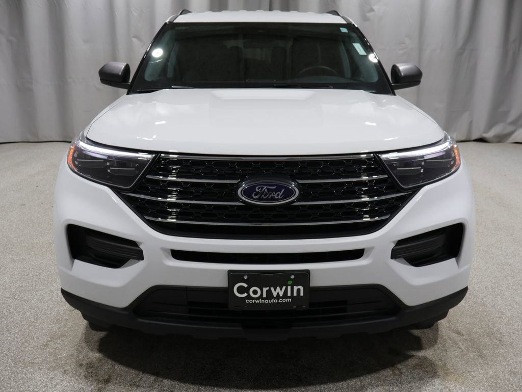 Used 2024 Ford Explorer XLT AWD/4WD image 9
