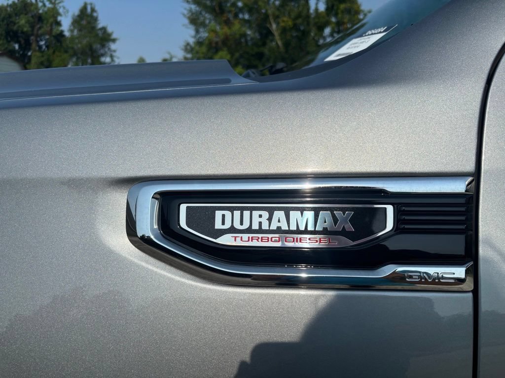 Used 2024 GMC Sierra 1500 SLT AWD/4WD image 9