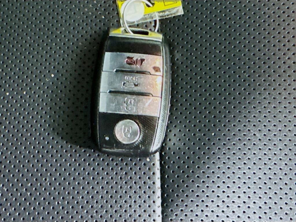 Used 2014 Kia Forte Koup SX w/ SX Premium Package image 36