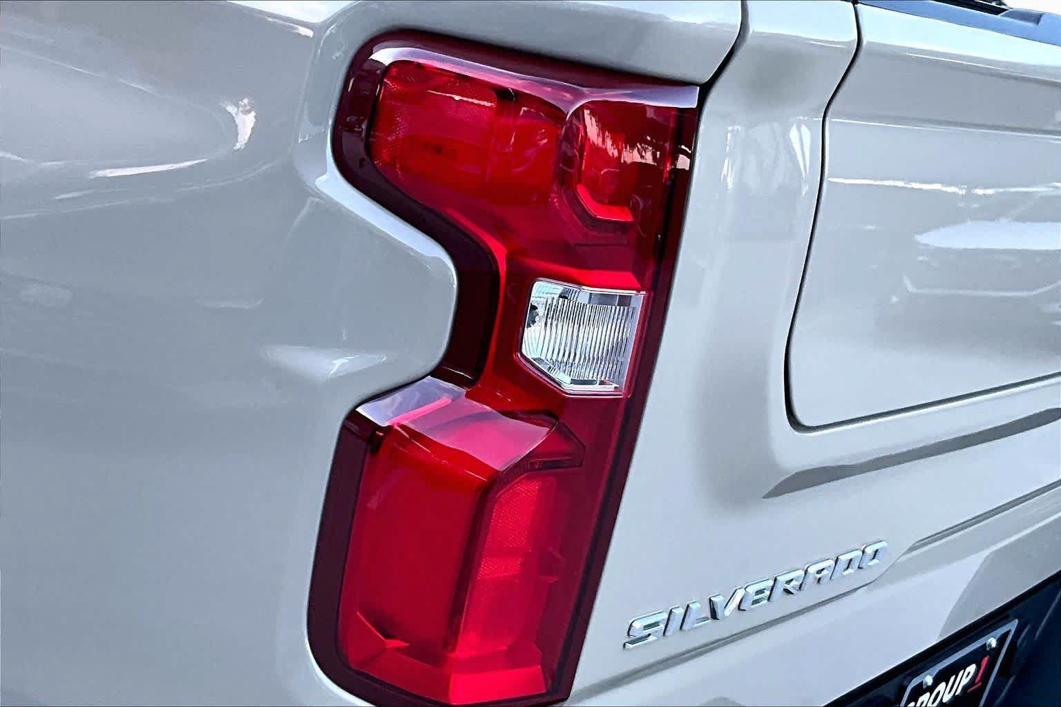 Used 2023 Chevrolet Silverado 1500 ZR2 AWD/4WD image 31