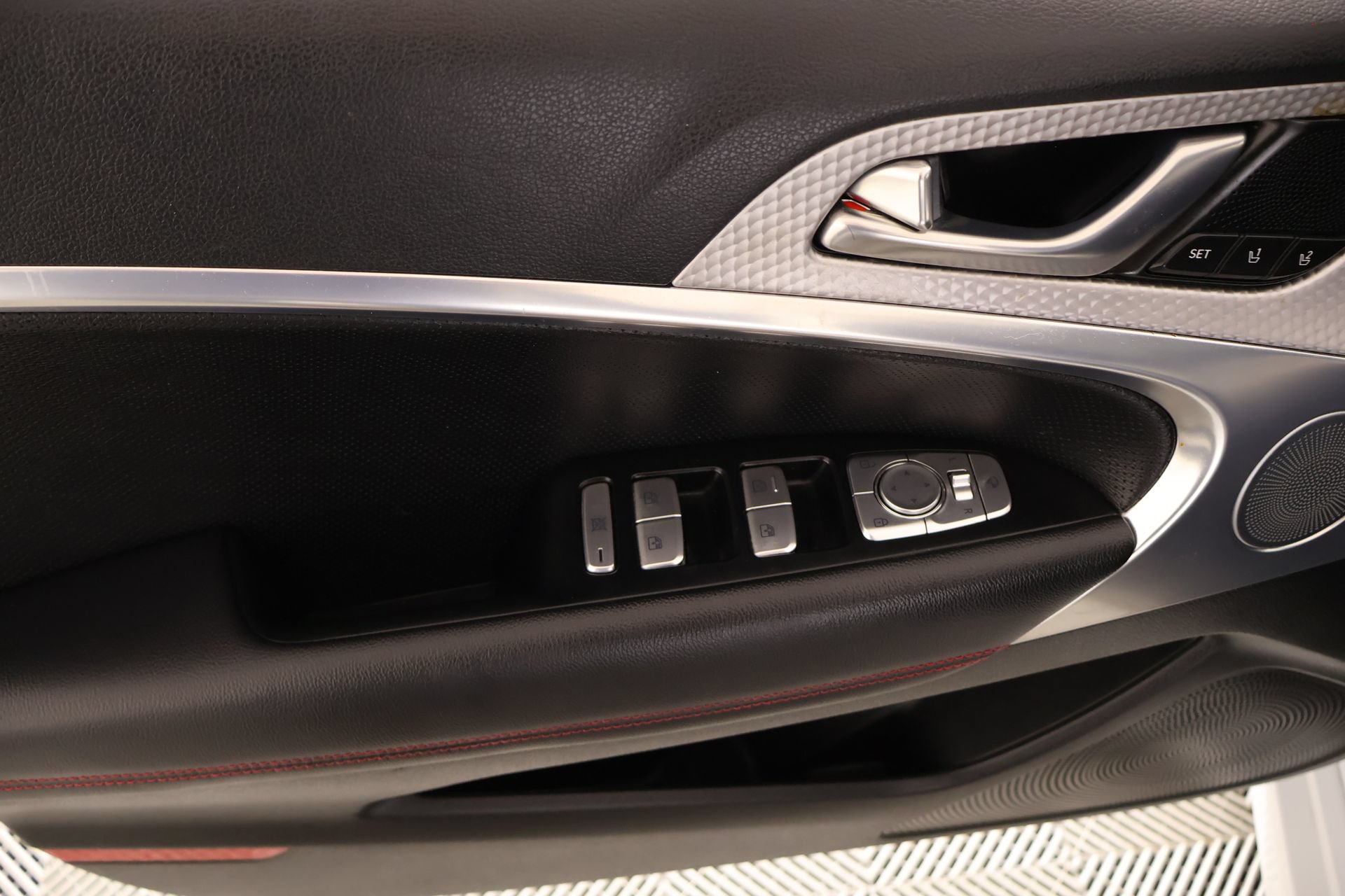 Used 2023 Genesis G70 2.0T w/ Sport Prestige Package RWD image 17