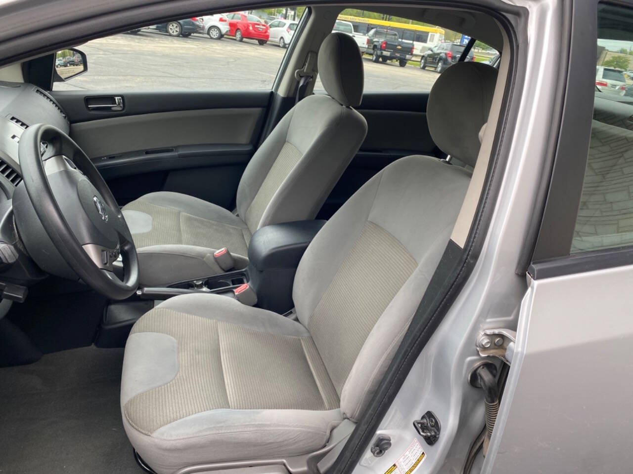 Used 2012 Nissan Sentra 2.0 SR FWD image 13