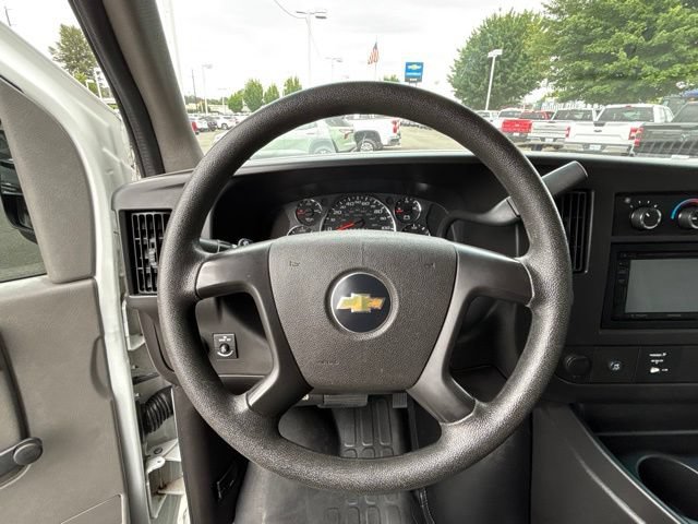 Used 2011 Chevrolet Express 2500 RWD image 16
