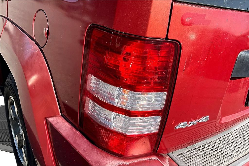 Used 2008 Jeep Liberty Sport w/ Trailer Tow Class III Group AWD/4WD image 21