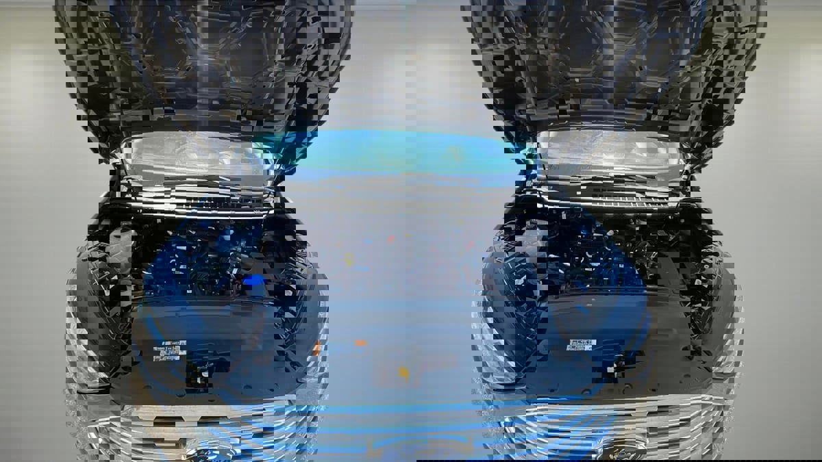 Used 2021 Ford Edge SE w/ Cargo Accessory Package image 21