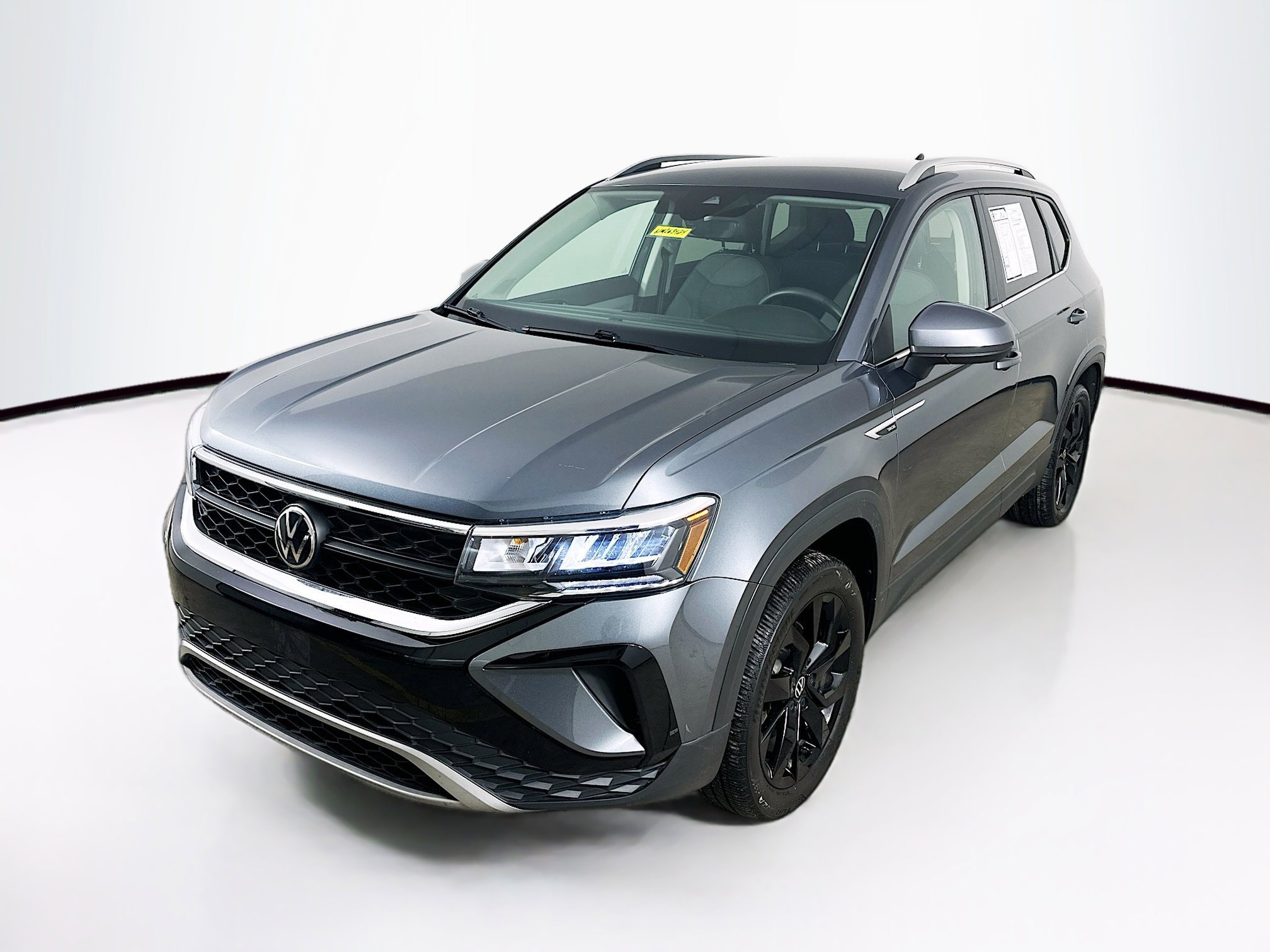 Used 2022 Volkswagen Taos SE w/ IQ.Drive SE Package image 1