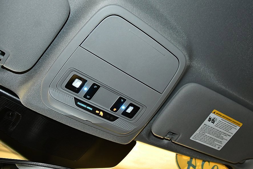 Used 2024 Ford Explorer XLT w/ Equipment Group 202A image 29