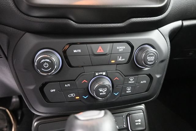 Used 2021 Jeep Renegade Limited AWD/4WD image 34