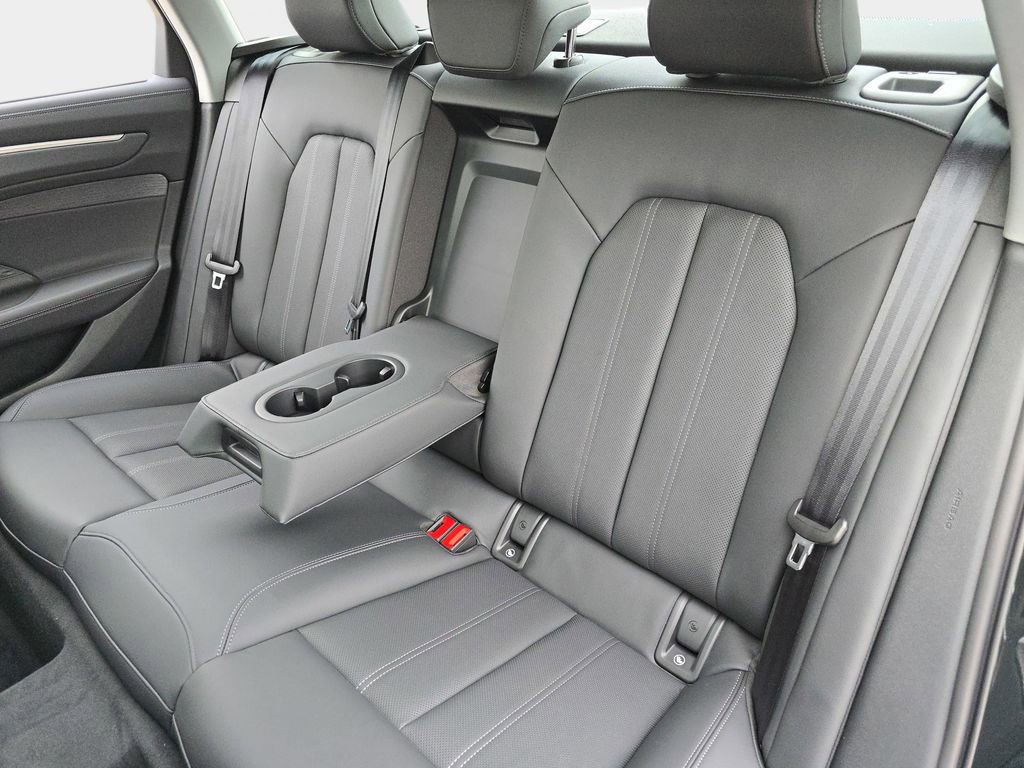 New 2026 Audi A6 Premium Plus image 14