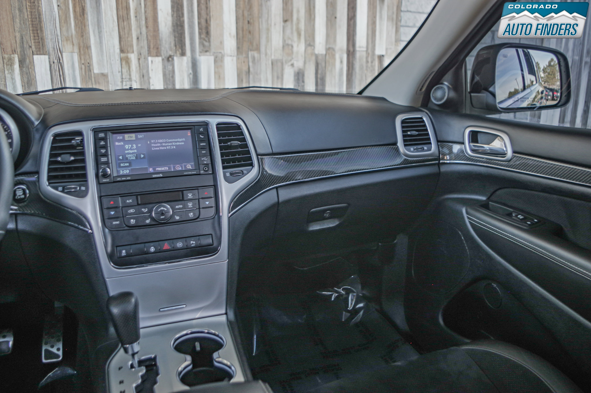 Used 2012 Jeep Grand Cherokee SRT8 w/ Luxury Group II image 18