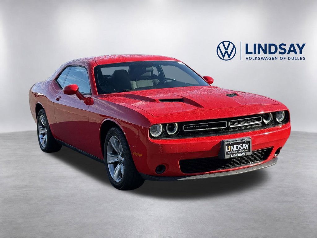 Used 2015 Dodge Challenger SXT