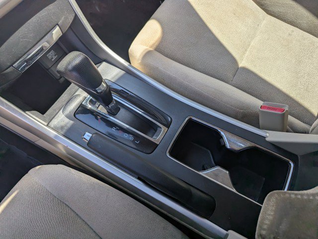 Used 2013 Honda Accord LX image 17