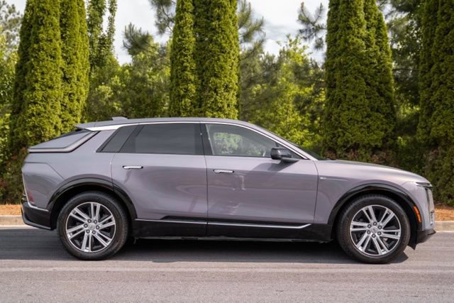 Used 2024 Cadillac Lyriq Tech RWD image 12