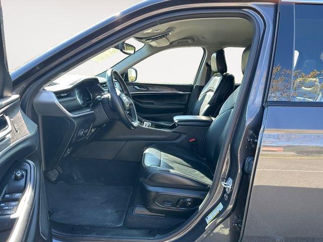 Used 2022 Jeep Grand Cherokee L Limited AWD/4WD image 9