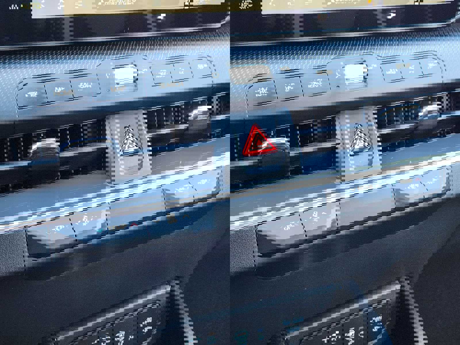 Used 2025 Kia K4 GT-Line Turbo image 23