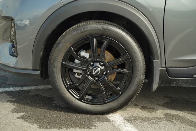 Used 2024 Nissan Kicks SR image 11