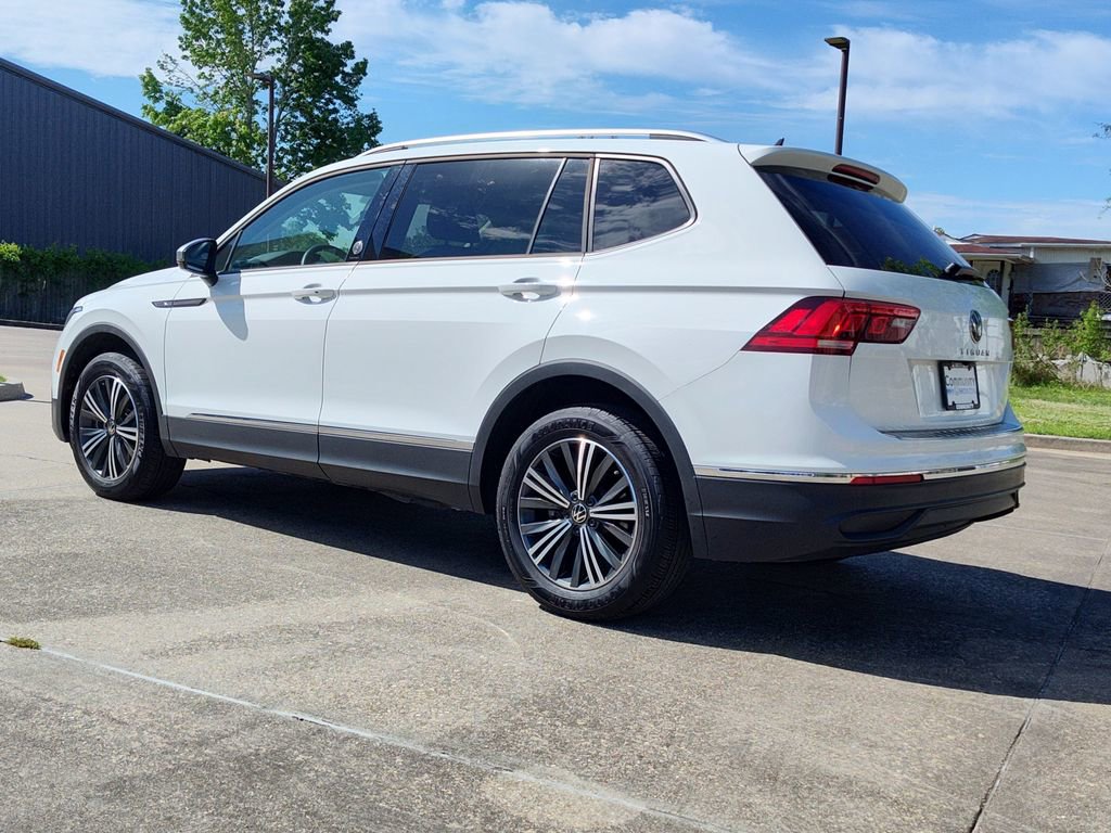 Used 2024 Volkswagen Tiguan Wolfsburg Edition image 6