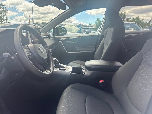 Used 2024 Toyota RAV4 XLE FWD image 23