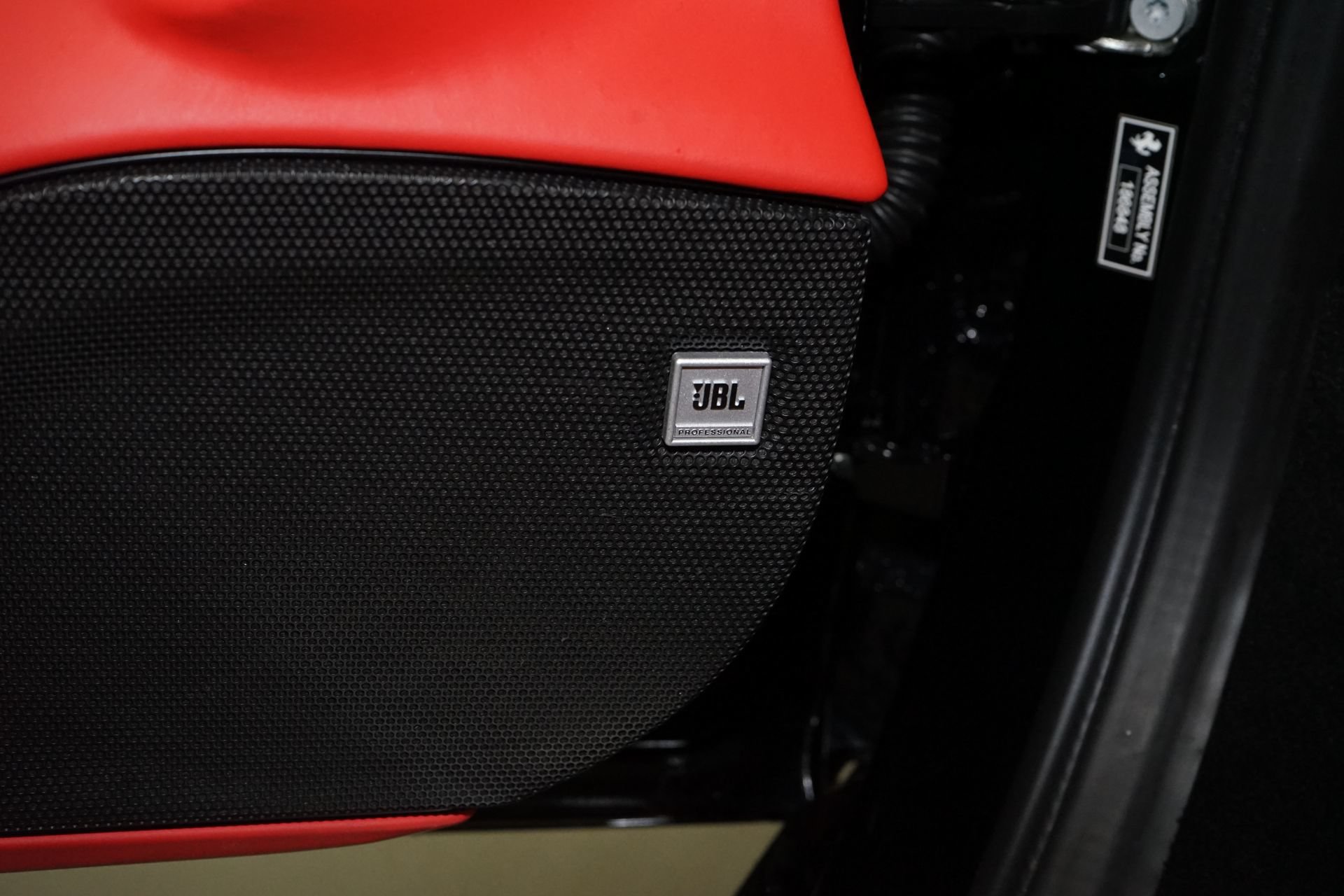 Used 2021 Ferrari F8 Tributo RWD image 24