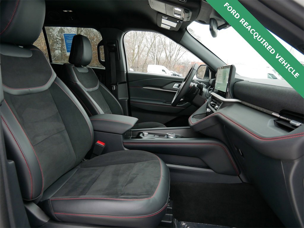 Used 2025 Ford Explorer ST image 8