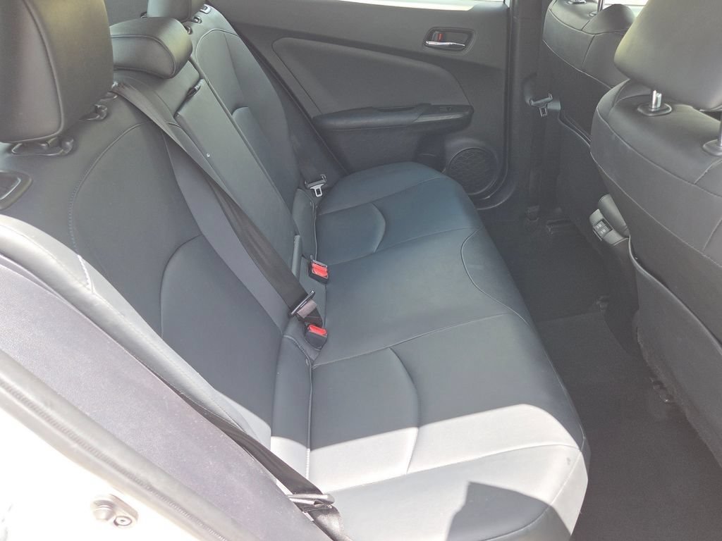 Used 2019 Toyota Prius XLE AWD/4WD image 6