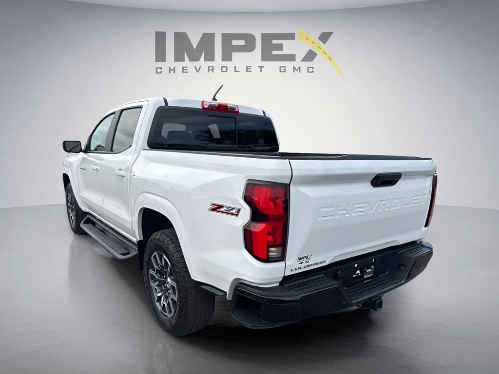 Used 2025 Chevrolet Colorado Z71 AWD/4WD image 3
