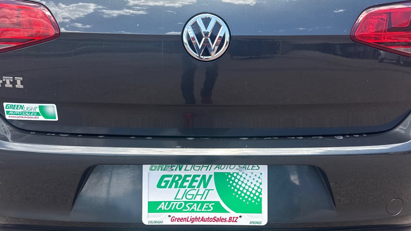 Used 2016 Volkswagen GTI SE FWD image 17