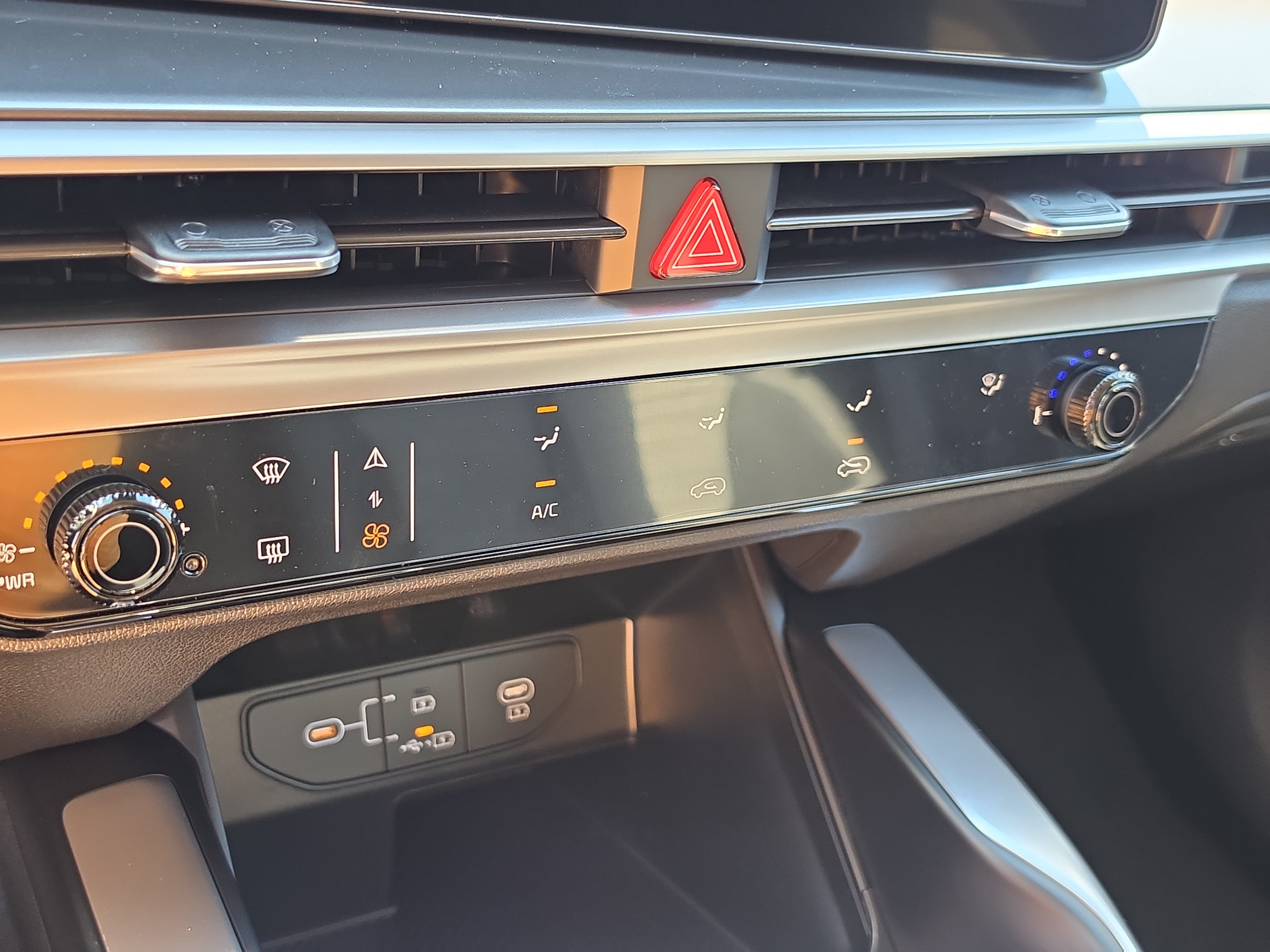 New 2026 Kia Sorento LX FWD image 24