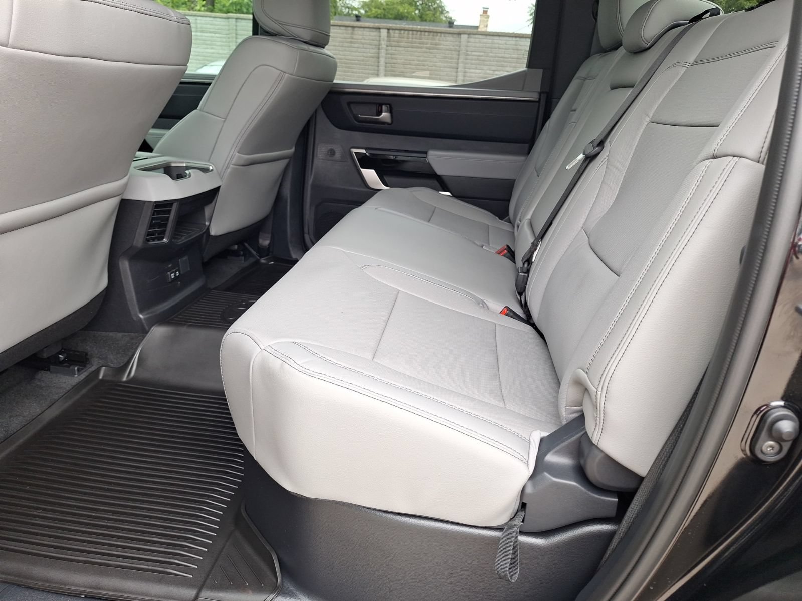 Used 2026 Toyota Tundra Limited AWD/4WD image 30