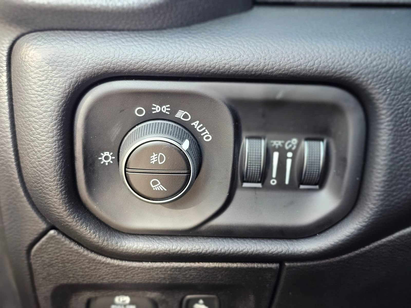 New 2026 RAM 1500 Laramie RWD image 21