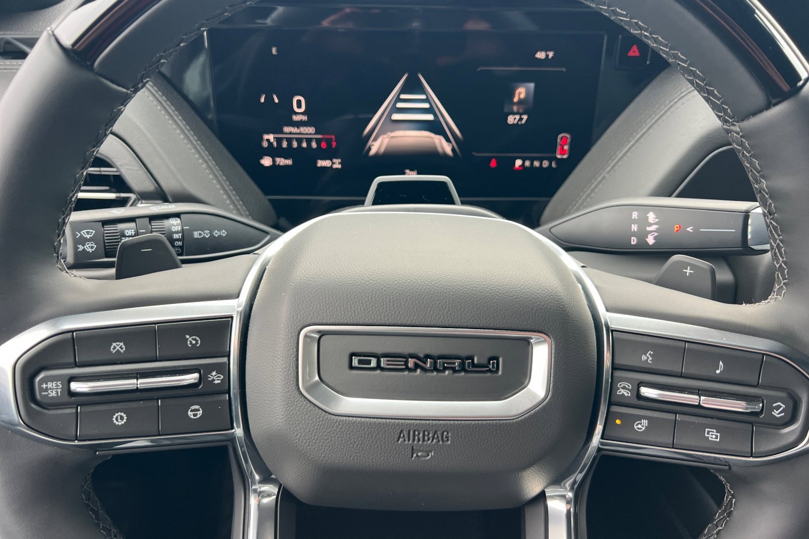 New 2026 GMC Yukon Denali w/ Advanced Technology Package image 25