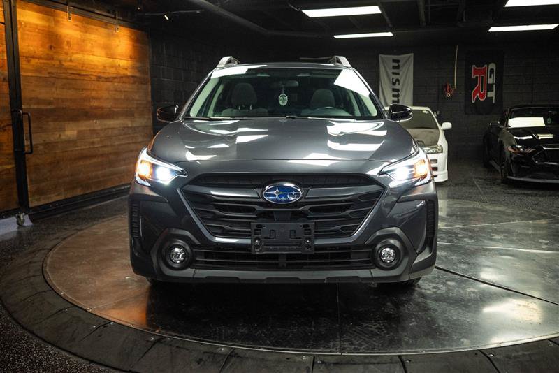 Used 2025 Subaru Outback Premium AWD/4WD image 4