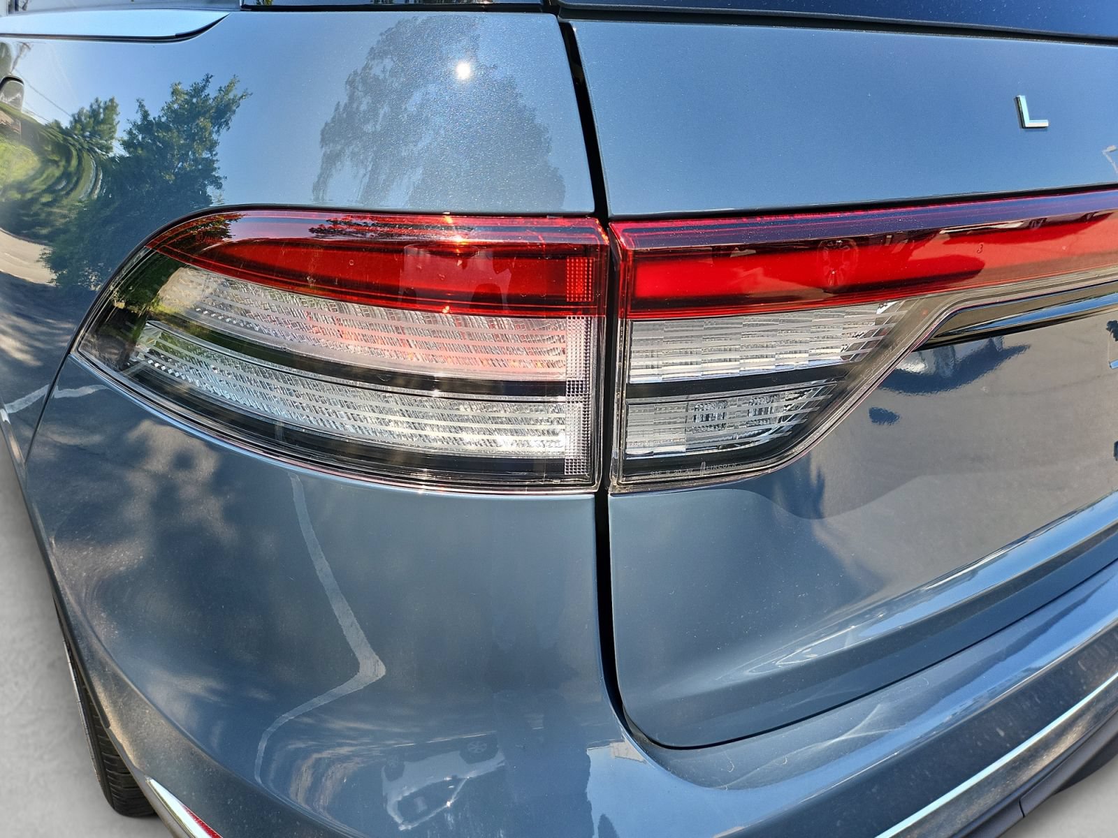 Used 2025 Lincoln Aviator Reserve w/ Equipment Group 201A AWD/4WD image 14